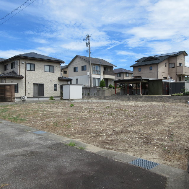 魚津市本江分譲地